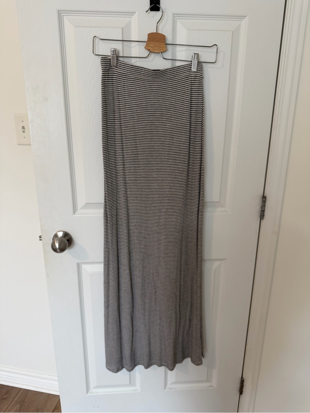 GStriped Maxi Skirt in Gray and White